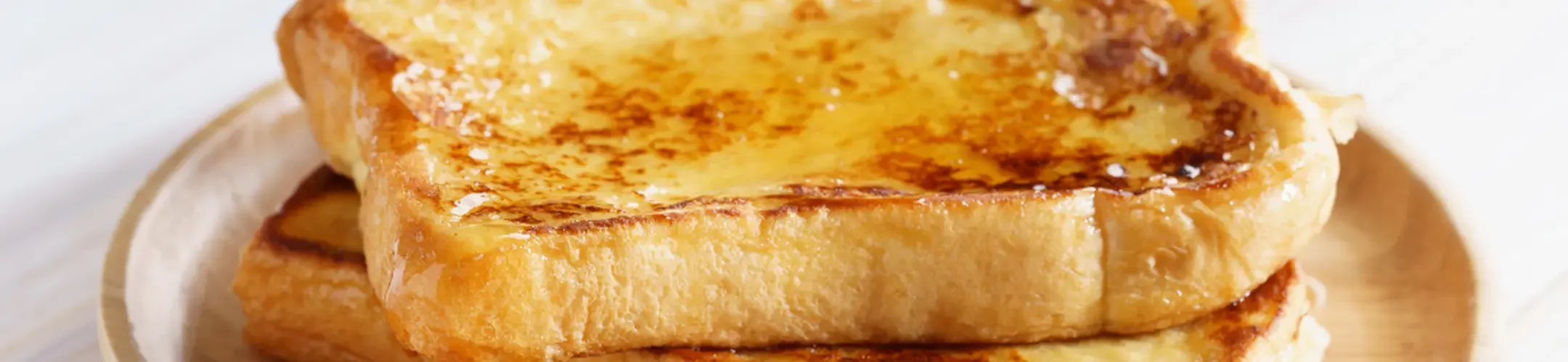 Toast mit geschmolzener Butter
