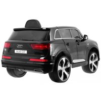 Audi Q7 Batterielift für Kinder, schwarze Lackierung + Fernbedienung + Freistart + EVA + MP3-LED