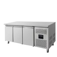 EASYLINE Kühltisch 700 / 3-türig - Monoblock